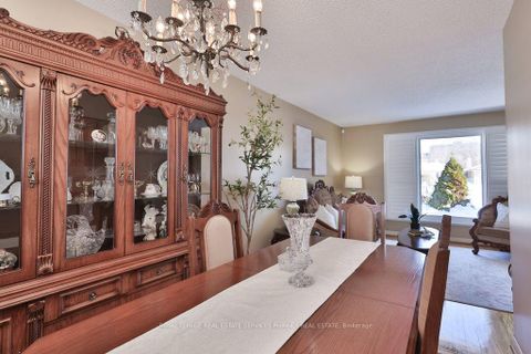 Photo 10 at 7 Roseglen Crescent, Jane Heights, Toronto
