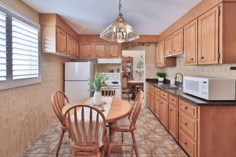 Photo 12 at 7 Roseglen Crescent, Jane Heights, Toronto