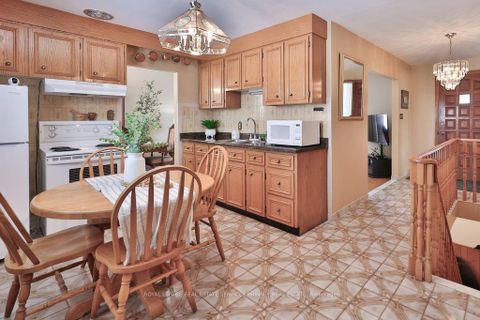 Photo 13 at 7 Roseglen Crescent, Jane Heights, Toronto