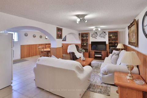 Photo 24 at 7 Roseglen Crescent, Jane Heights, Toronto