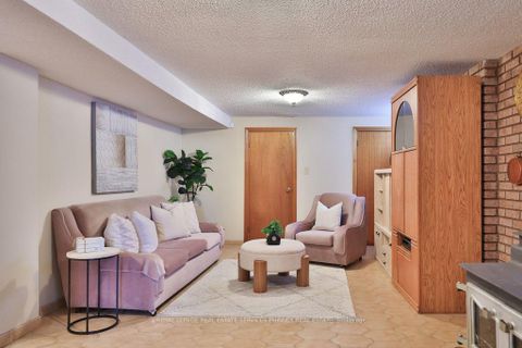 Photo 30 at 7 Roseglen Crescent, Jane Heights, Toronto