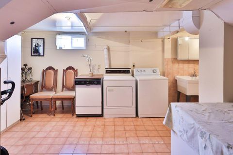 Photo 33 at 7 Roseglen Crescent, Jane Heights, Toronto