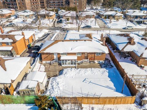 Photo 39 at 7 Roseglen Crescent, Jane Heights, Toronto