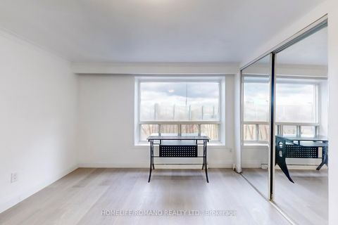 Photo 17 at 66 Mahoney Avenue, Mount Dennis, Toronto