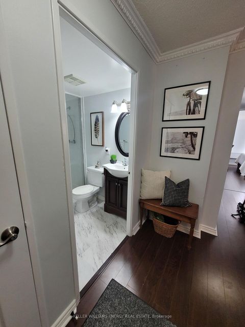 Photo 2 at 1606 - 41 Markbrook Lane, Jamestown, Toronto