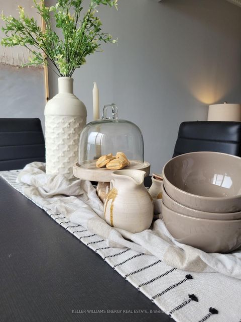 Photo 7 at 1606 - 41 Markbrook Lane, Jamestown, Toronto