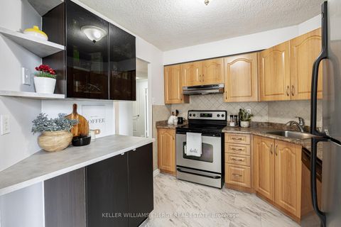 Photo 10 at 1606 - 41 Markbrook Lane, Jamestown, Toronto