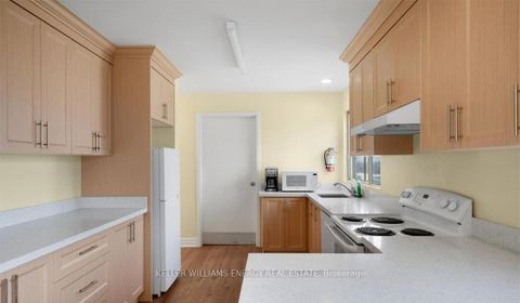 Photo 37 at 1606 - 41 Markbrook Lane, Jamestown, Toronto