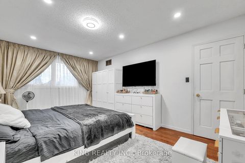 Photo 18 at 170 Amber Avenue, McLaughlin, Oshawa