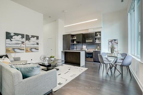 Photo 8 at TH107 - 6 Parkwood Avenue, Casa Loma, Toronto