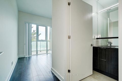 Photo 19 at TH107 - 6 Parkwood Avenue, Casa Loma, Toronto