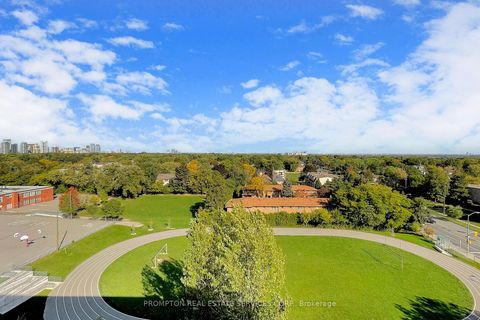 Photo 26 at Ph703 - 399 Spring Garden Avenue, Willowdale East, Toronto