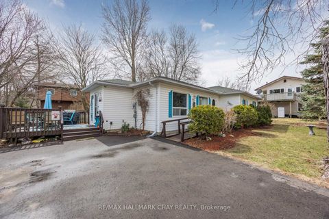 Photo 2 at 771 ROBERTS Road, Alcona, Innisfil