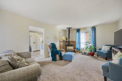 Photo 13 at 771 ROBERTS Road, Alcona, Innisfil