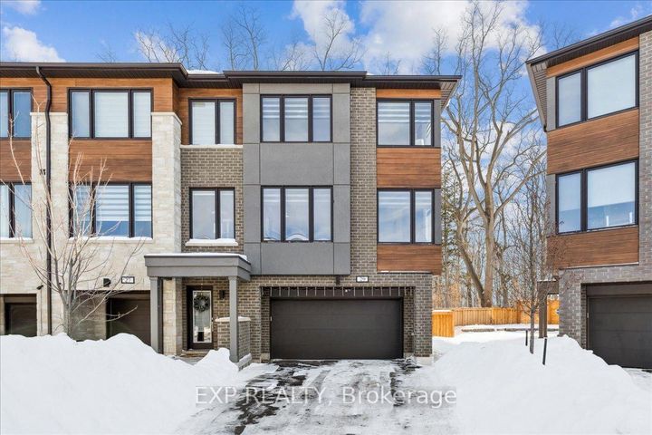 Photo 1 at 29 Briar Court, Georgetown, Halton Hills