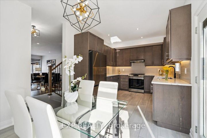 Photo 9 at 29 Briar Court, Georgetown, Halton Hills