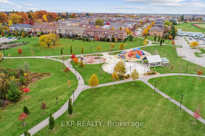 Photo 28 at 29 Briar Court, Georgetown, Halton Hills