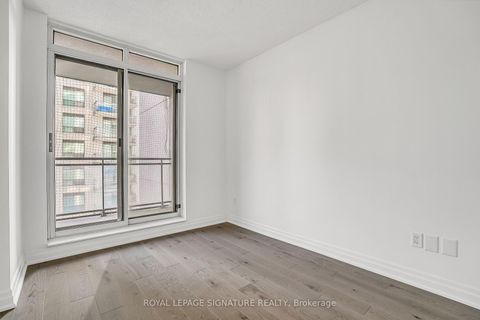 Photo 11 at 802 - 188 Doris Avenue, Willowdale East, Toronto