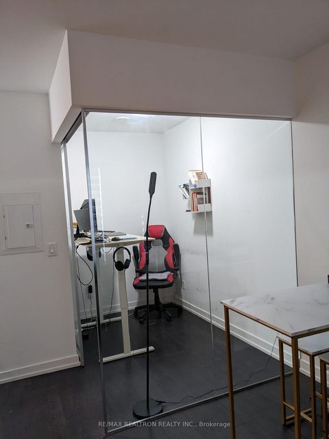 Photo 15 at 323 - 3100 Keele Street, CFB, Toronto