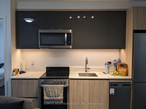 Photo 18 at 323 - 3100 Keele Street, CFB, Toronto