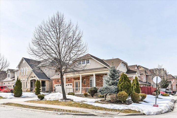 Photo 1 at 10 Leparc Road, Vales of Castlemore North, Brampton