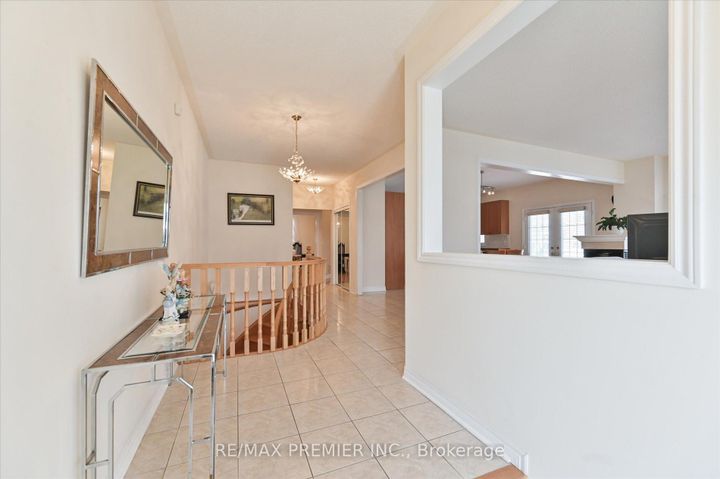 Photo 3 at 10 Leparc Road, Vales of Castlemore North, Brampton