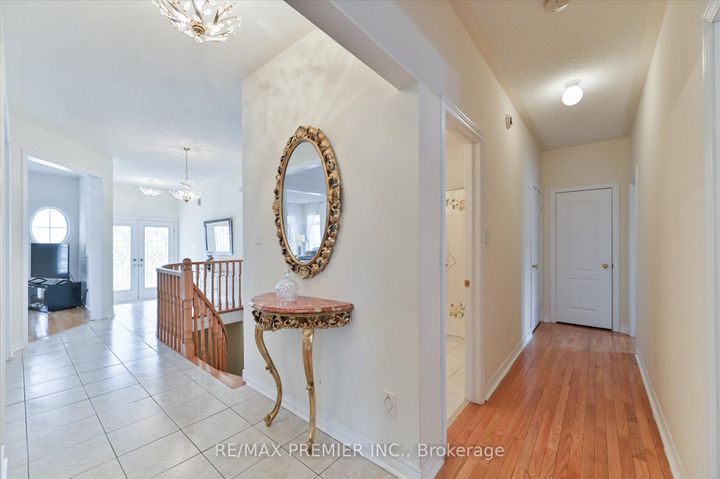 Photo 15 at 10 Leparc Road, Vales of Castlemore North, Brampton