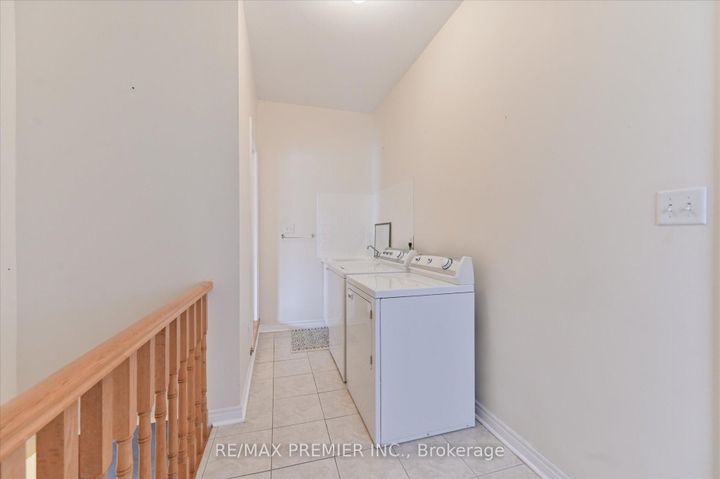 Photo 22 at 10 Leparc Road, Vales of Castlemore North, Brampton