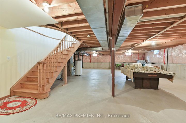 Photo 24 at 10 Leparc Road, Vales of Castlemore North, Brampton