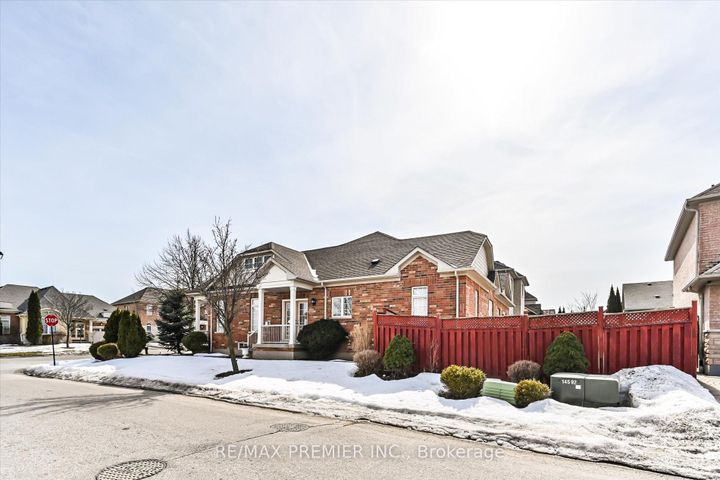 Photo 33 at 10 Leparc Road, Vales of Castlemore North, Brampton