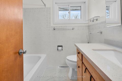 Photo 21 at 68 Athabasca Street, Donevan, Oshawa