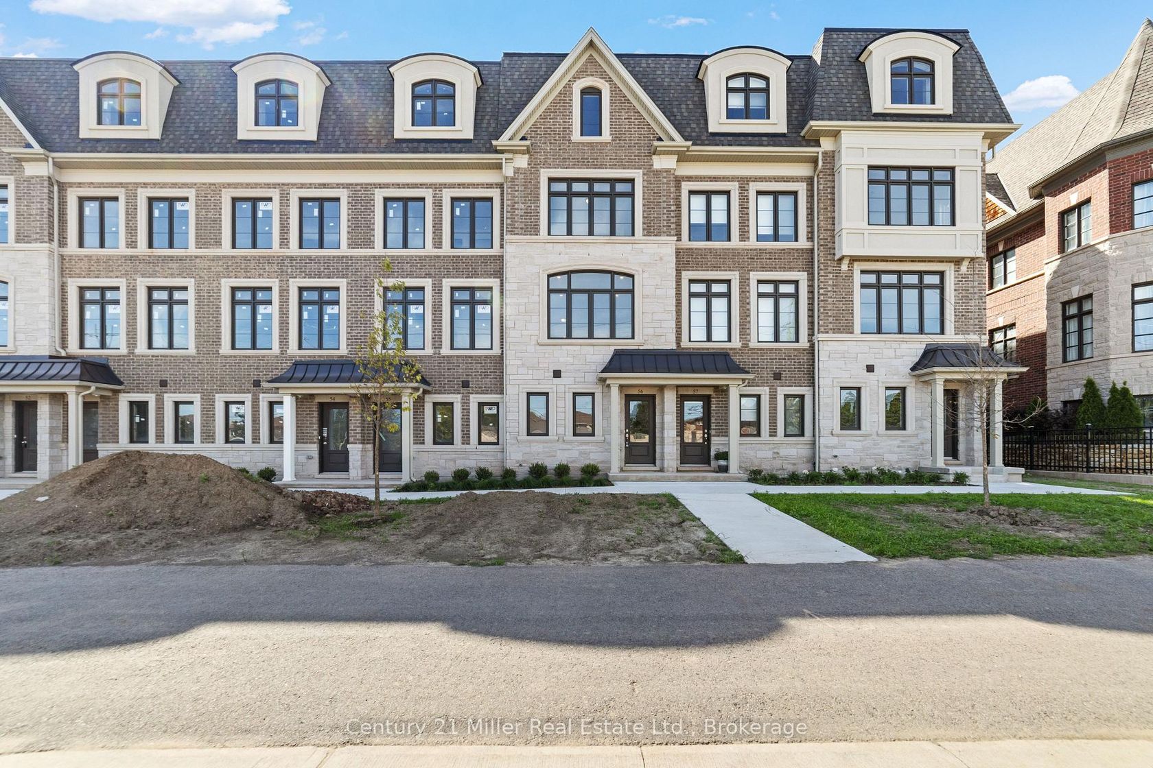 56 - 2150 Trafalgar Road, RO River Oaks, Oakville by Loree Meneguzzi Real Estate 56 - 2150 Trafalgar Road, RO River Oaks, Oakville