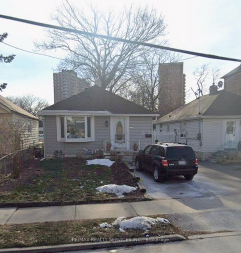 Photo 0 at 43 Harding Avenue, Amesbury, Toronto