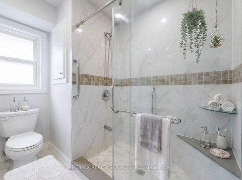 Photo 6 at 43 Harding Avenue, Amesbury, Toronto