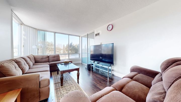 Photo 5 at #301 - 26 Hanover Road, Queen Street Corridor, Brampton