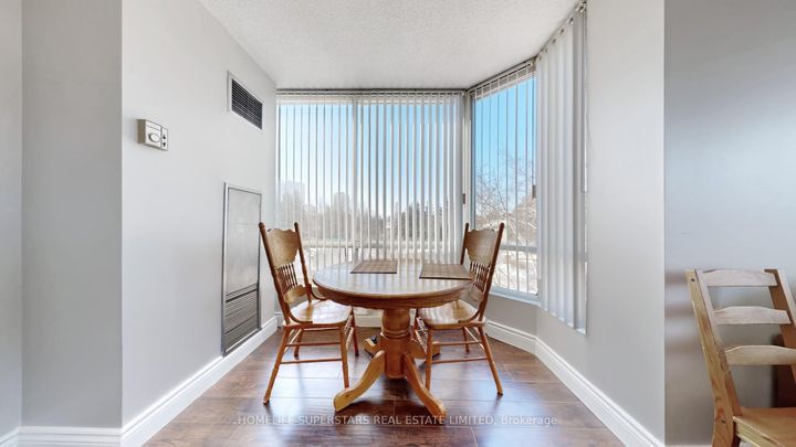 Photo 10 at #301 - 26 Hanover Road, Queen Street Corridor, Brampton