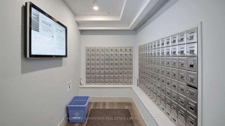 Photo 37 at #301 - 26 Hanover Road, Queen Street Corridor, Brampton