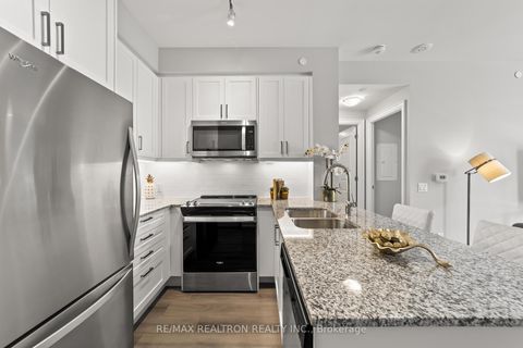 Photo 6 at 1001 - 10 Gatineau Drive, Beverley Glen, Vaughan