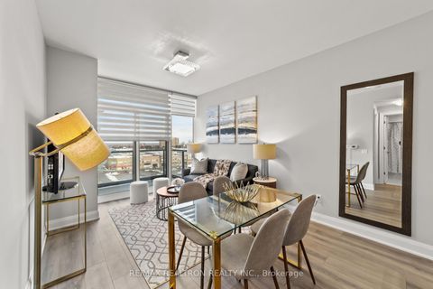 Photo 11 at 1001 - 10 Gatineau Drive, Beverley Glen, Vaughan