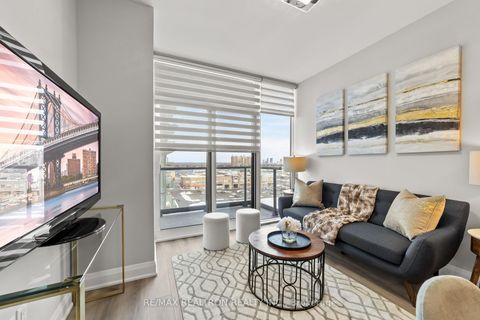 Photo 12 at 1001 - 10 Gatineau Drive, Beverley Glen, Vaughan