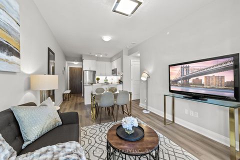 Photo 14 at 1001 - 10 Gatineau Drive, Beverley Glen, Vaughan