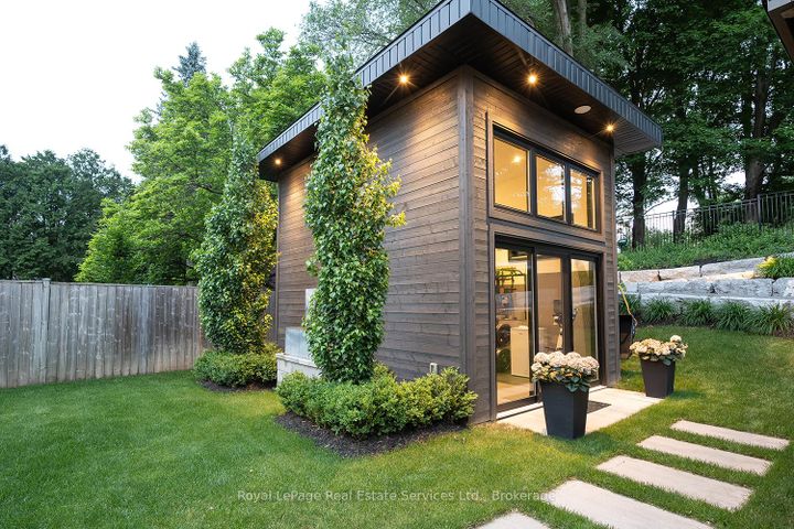 Photo 3 at 111 Judith Crescent, Ancaster, Hamilton