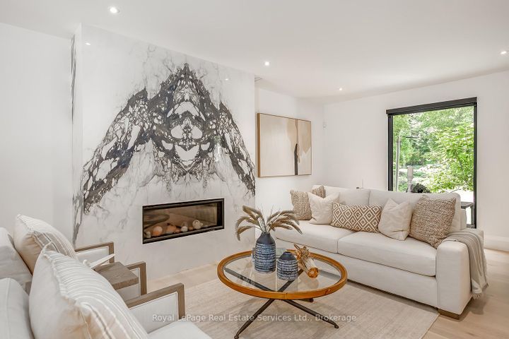 Photo 5 at 111 Judith Crescent, Ancaster, Hamilton