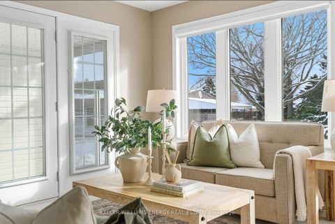 Photo 10 at 21 Heritage Lane, Newcastle, Clarington