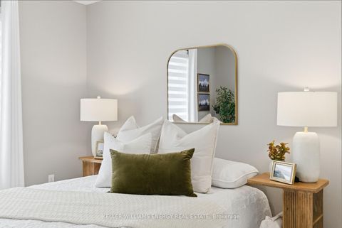 Photo 27 at 21 Heritage Lane, Newcastle, Clarington