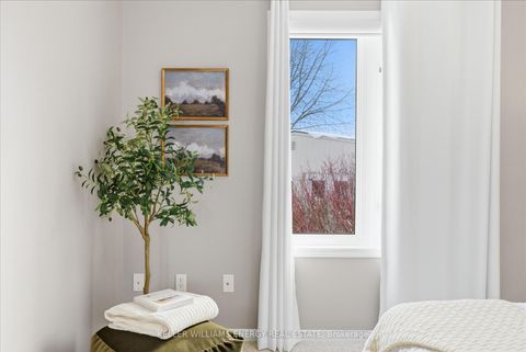 Photo 29 at 21 Heritage Lane, Newcastle, Clarington