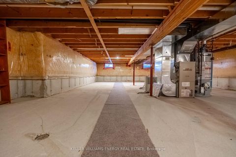 Photo 37 at 21 Heritage Lane, Newcastle, Clarington