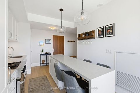 Photo 3 at 606 - 25 Malcolm Road, Leaside, Toronto