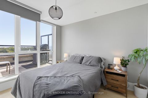 Photo 12 at 606 - 25 Malcolm Road, Leaside, Toronto