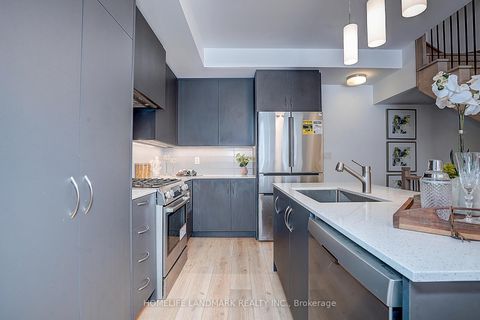 Photo 20 at 20 Burleigh Mews, Uplands, Vaughan